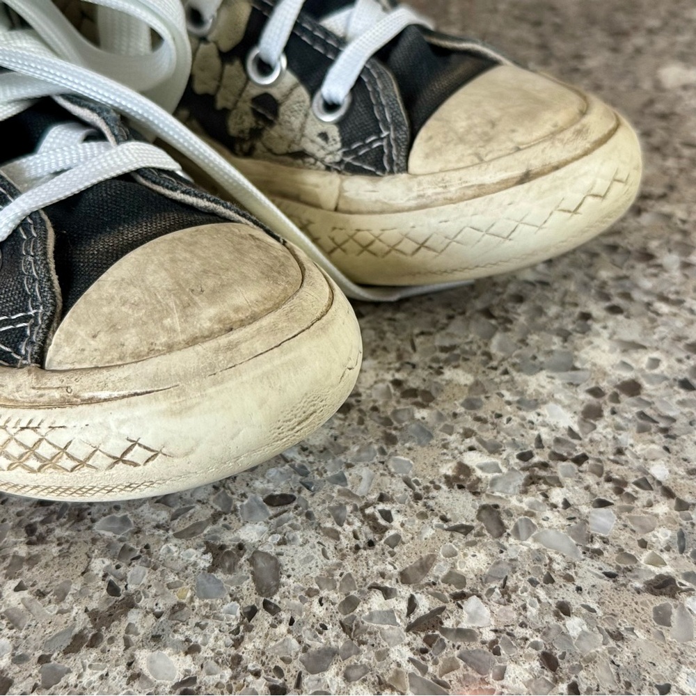 Converse Kids l High-Top T-Rex Sneakers l Size:11C - Picture 9 of 11